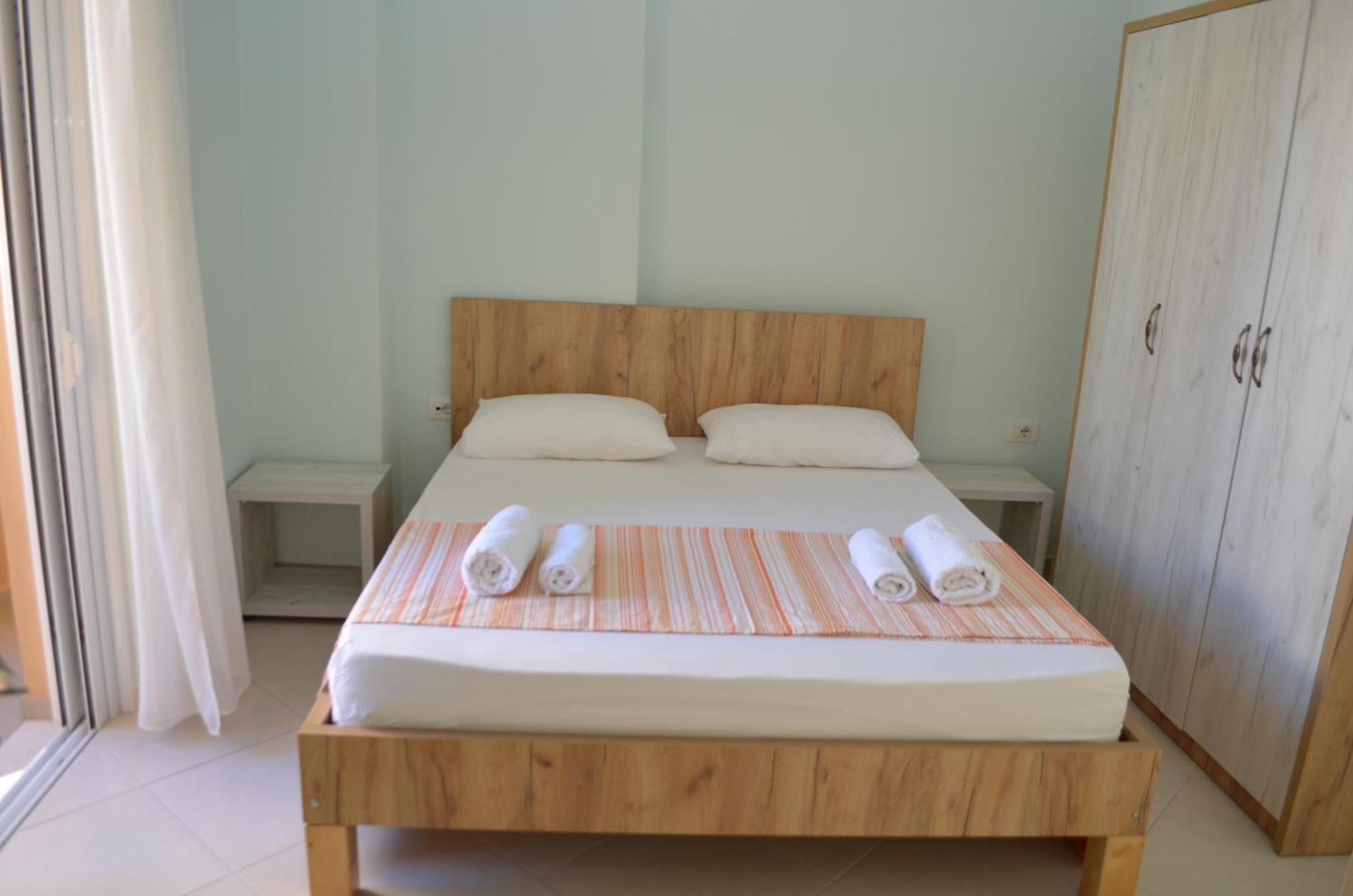 Ferienwohnung Sunset Penthouse Sarandë Exterior foto