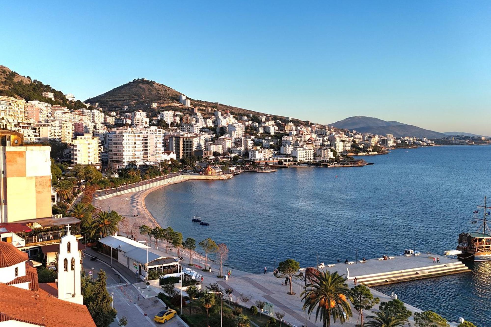 Ferienwohnung Sunset Penthouse Sarandë Exterior foto