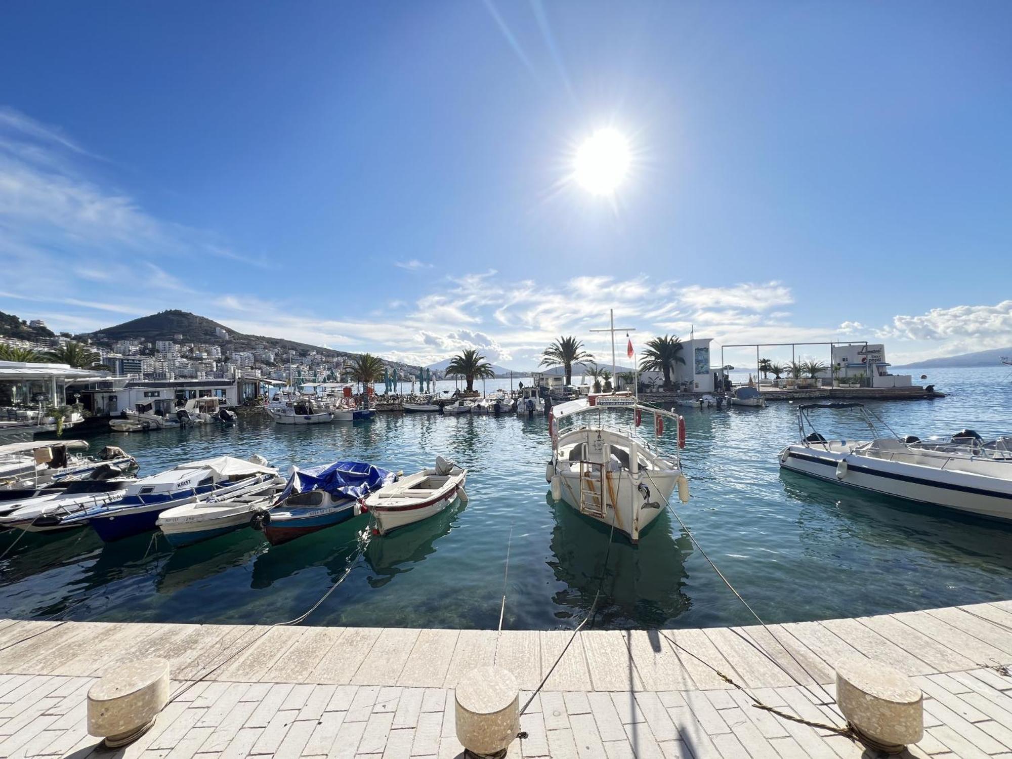 Ferienwohnung Sunset Penthouse Sarandë Exterior foto