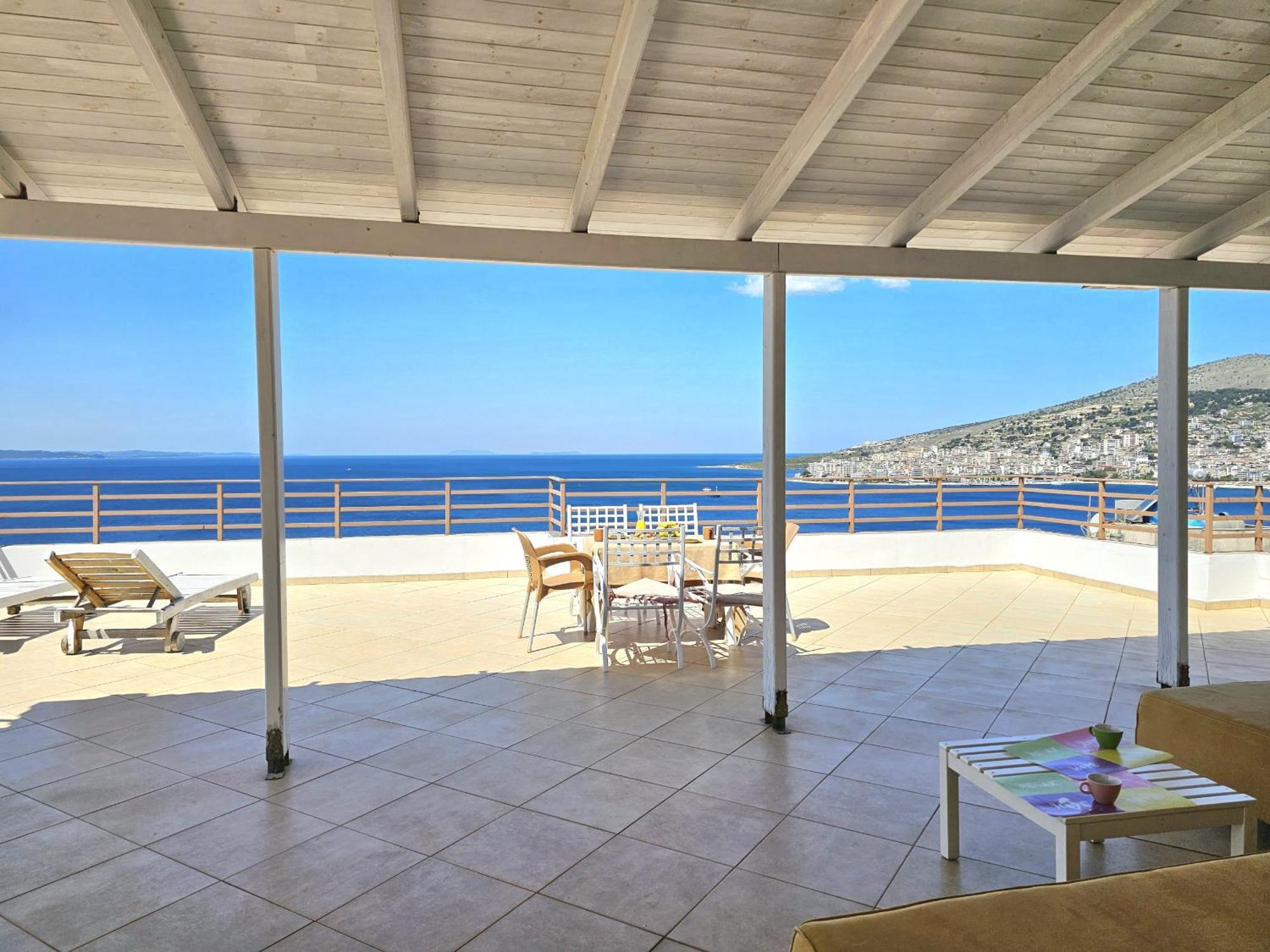 Ferienwohnung Sunset Penthouse Sarandë Exterior foto