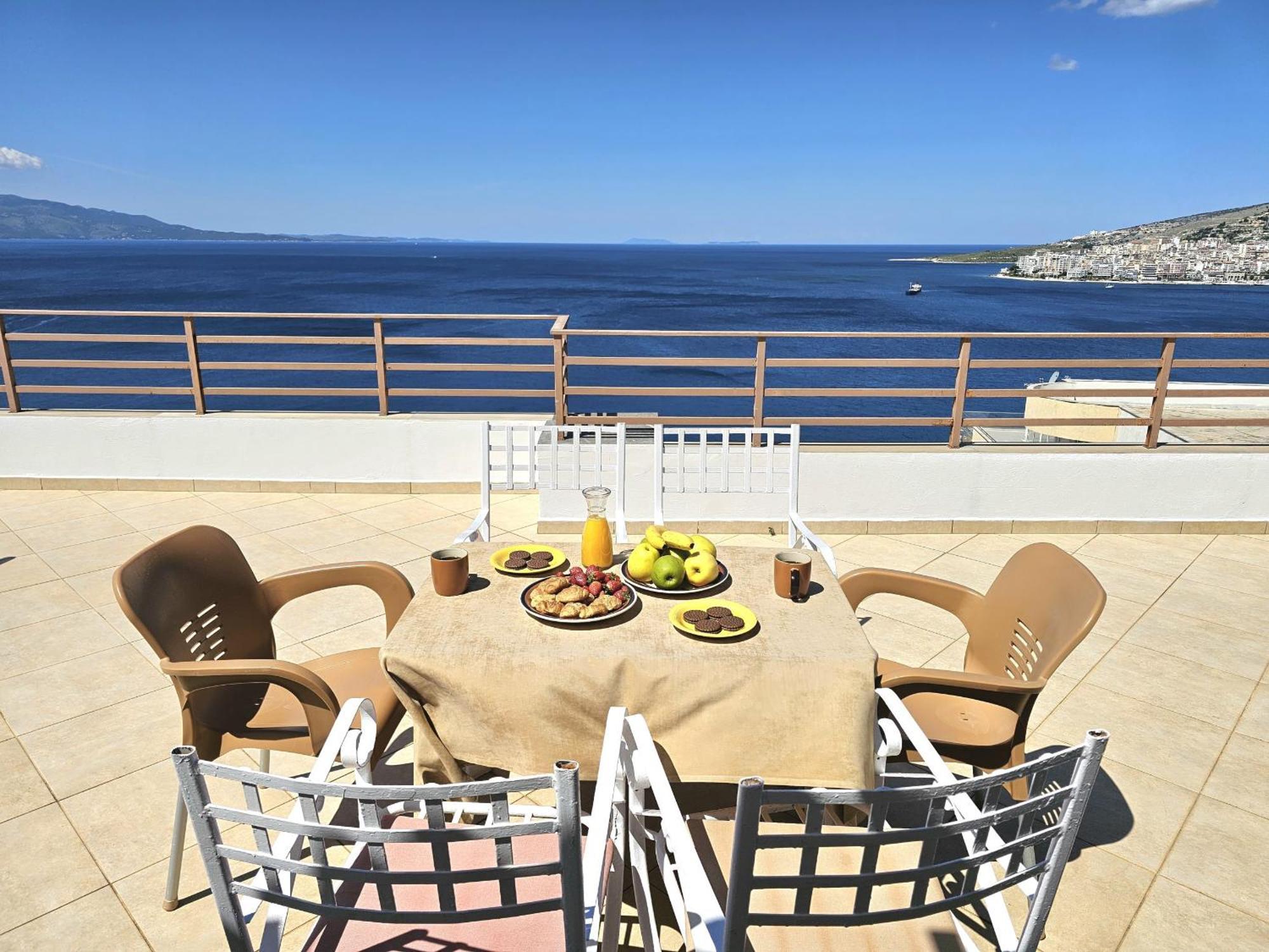 Ferienwohnung Sunset Penthouse Sarandë Exterior foto
